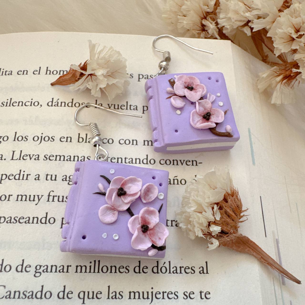Sakura Books
